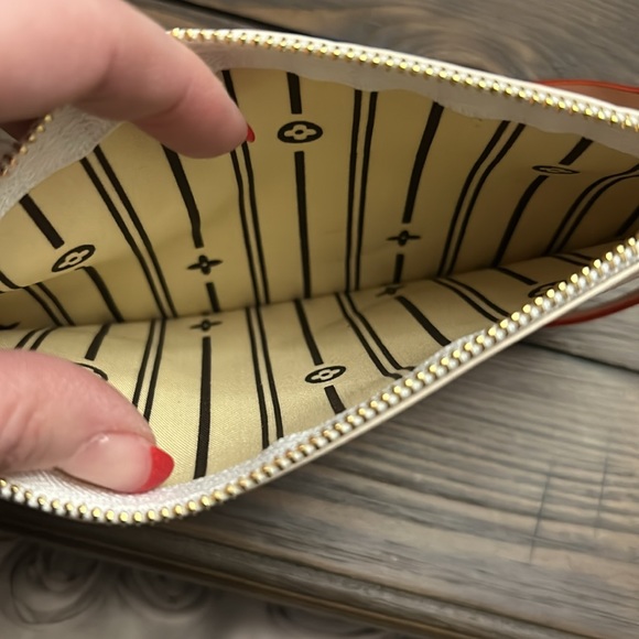 Thin Wristlet - Picture 4 of 4